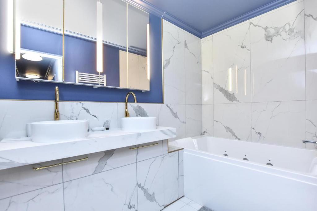 Apartmán Luxury Paris La Vie En Rose Jacuzzi Terrasse Parking Exteriér fotografie